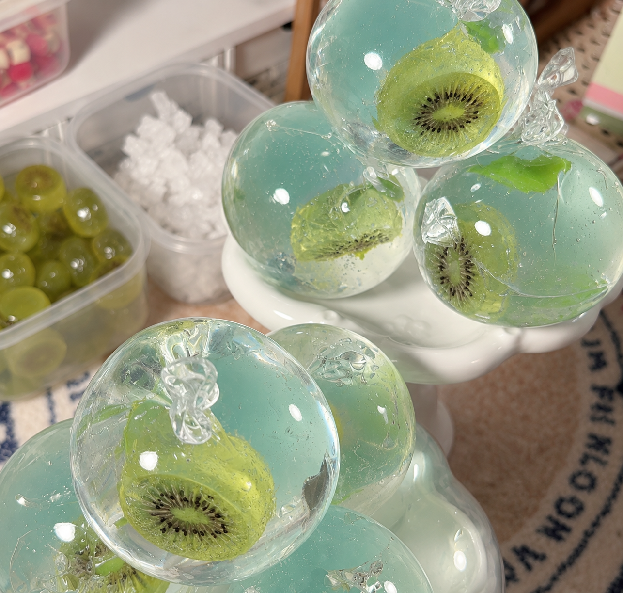 [Touch Me] Fresh Kiwi Slice Crystal Gel Ball Squishy