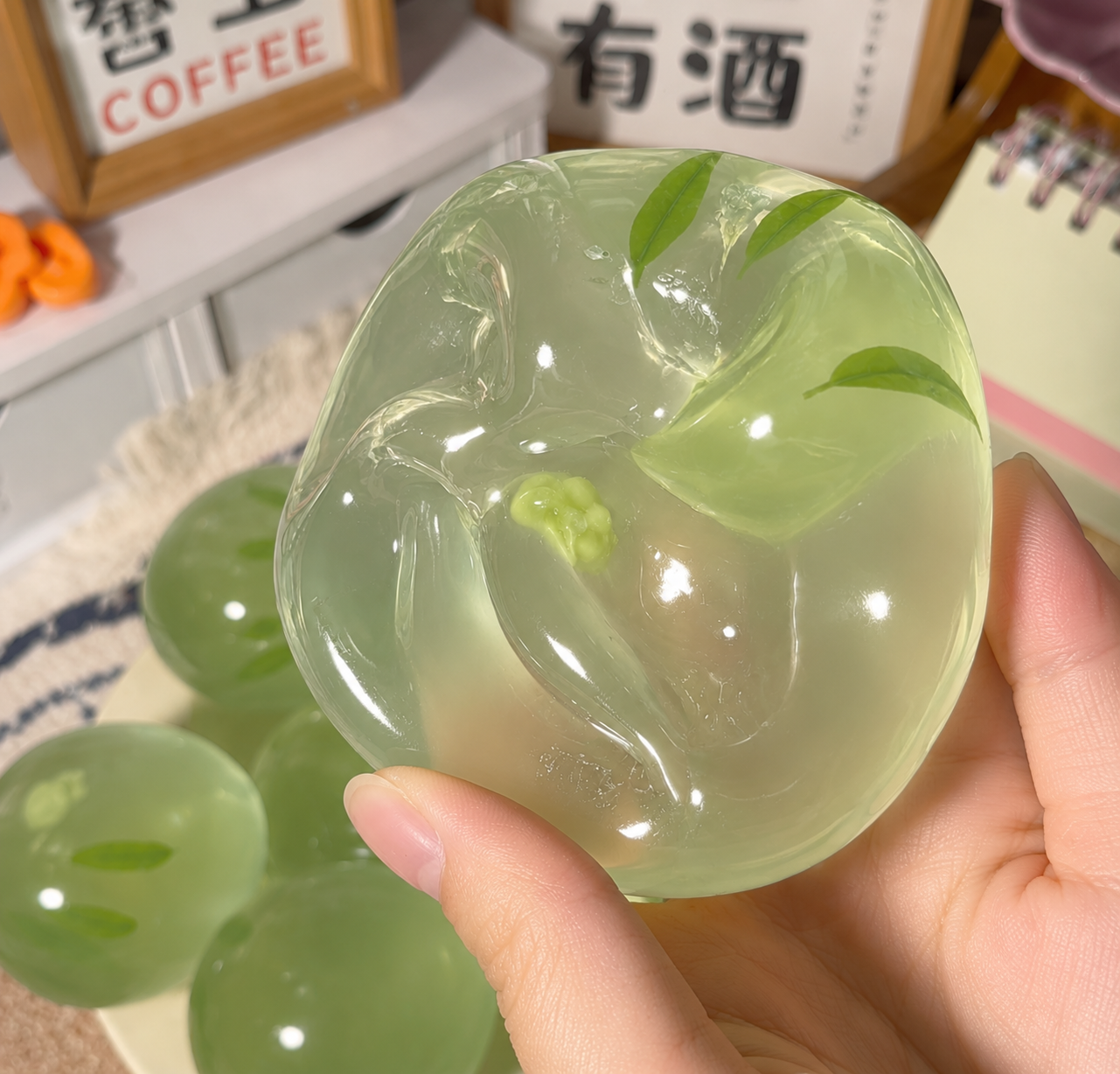 [Touch Me] Fresh Green Tea Leaf Crystal Ball Squishy
