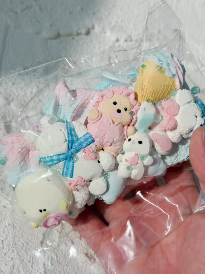 SHADUO SQUISHY Wonder Village Collector's Edition Ice Cream Party Squishy Set squeeze demo - watch it squish and slowly rebound
