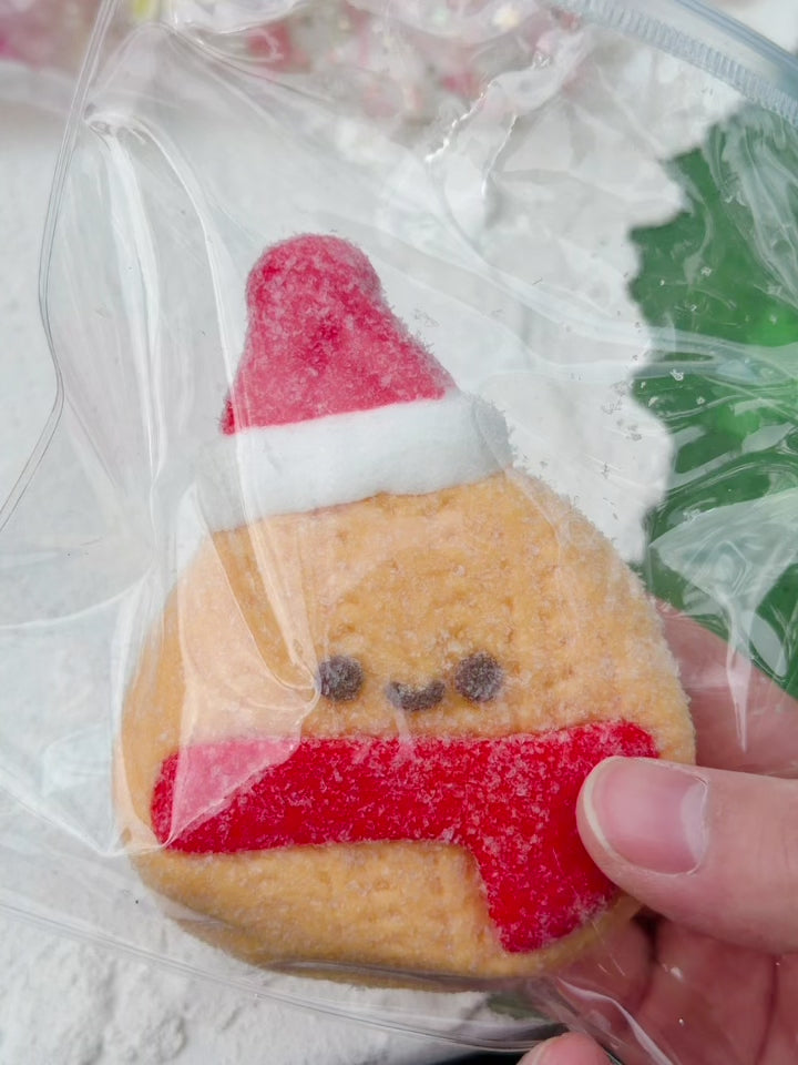 SHADUO SQUISHY Wonder Village Santa Mochi Squishy squeeze demo - watch it squish and slowly rebound