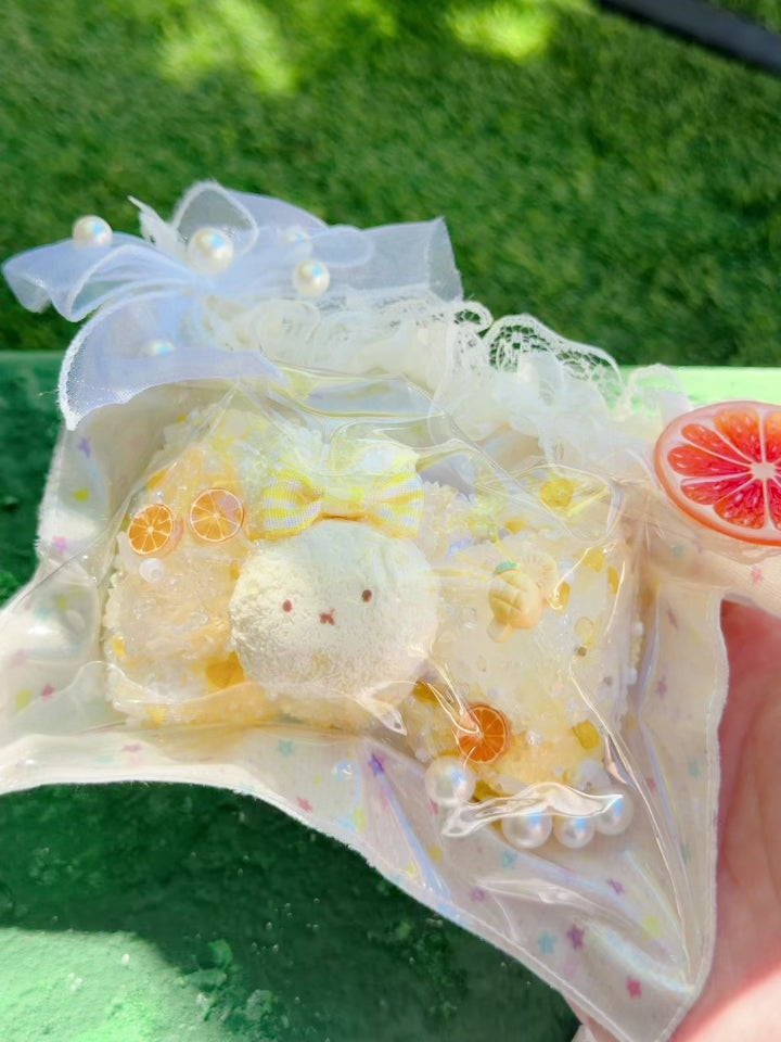Squeezing the Wonder Village lemon bunny squishy
