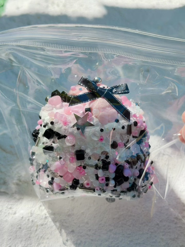 SHADUO SQUISHY Jewel Drop Black Bow Bead Squishy