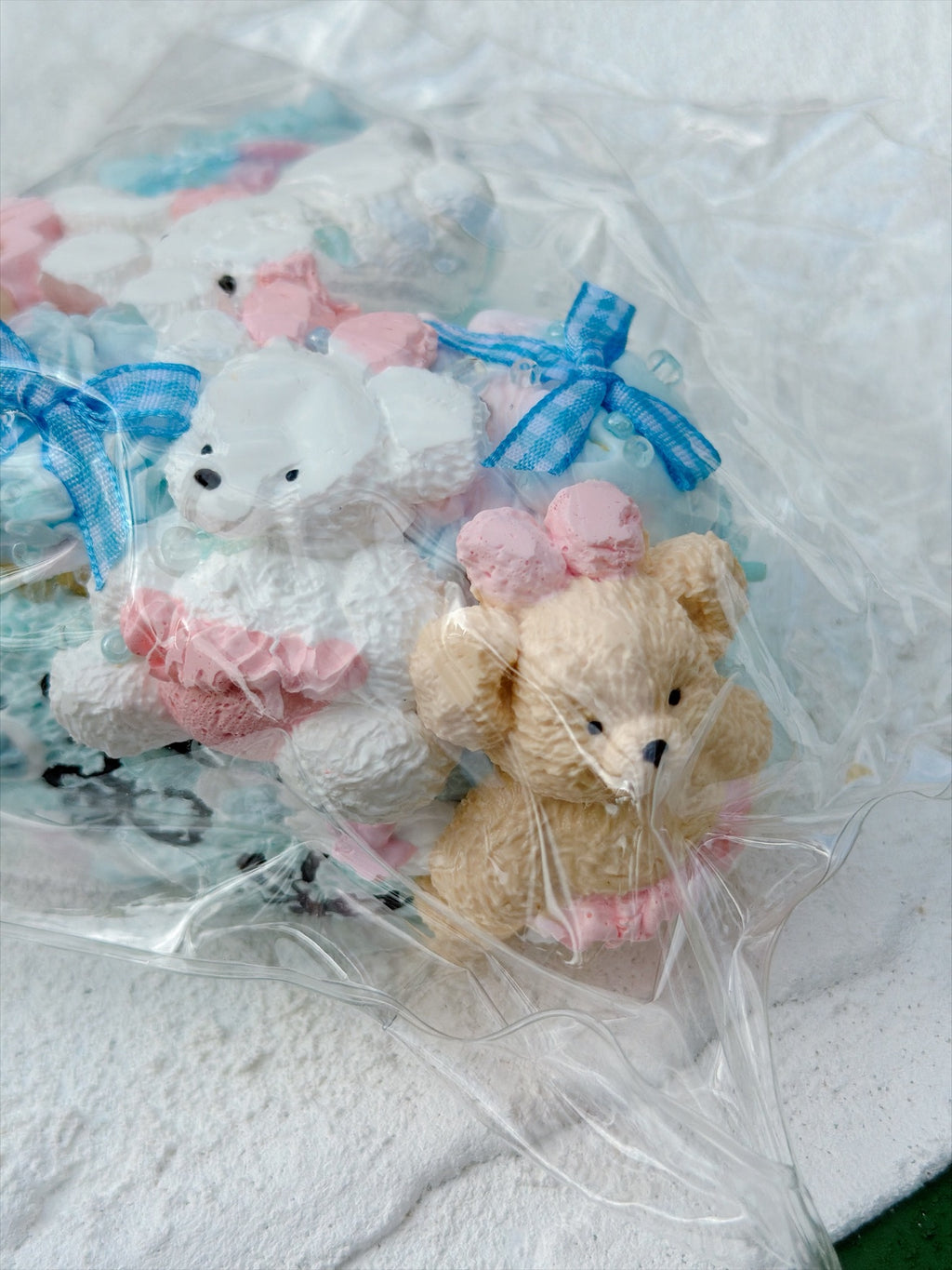 SHADUO SQUISHY Wonder Village Collector's Edition Bear Party Squishy Set - real product photo, bears close-up