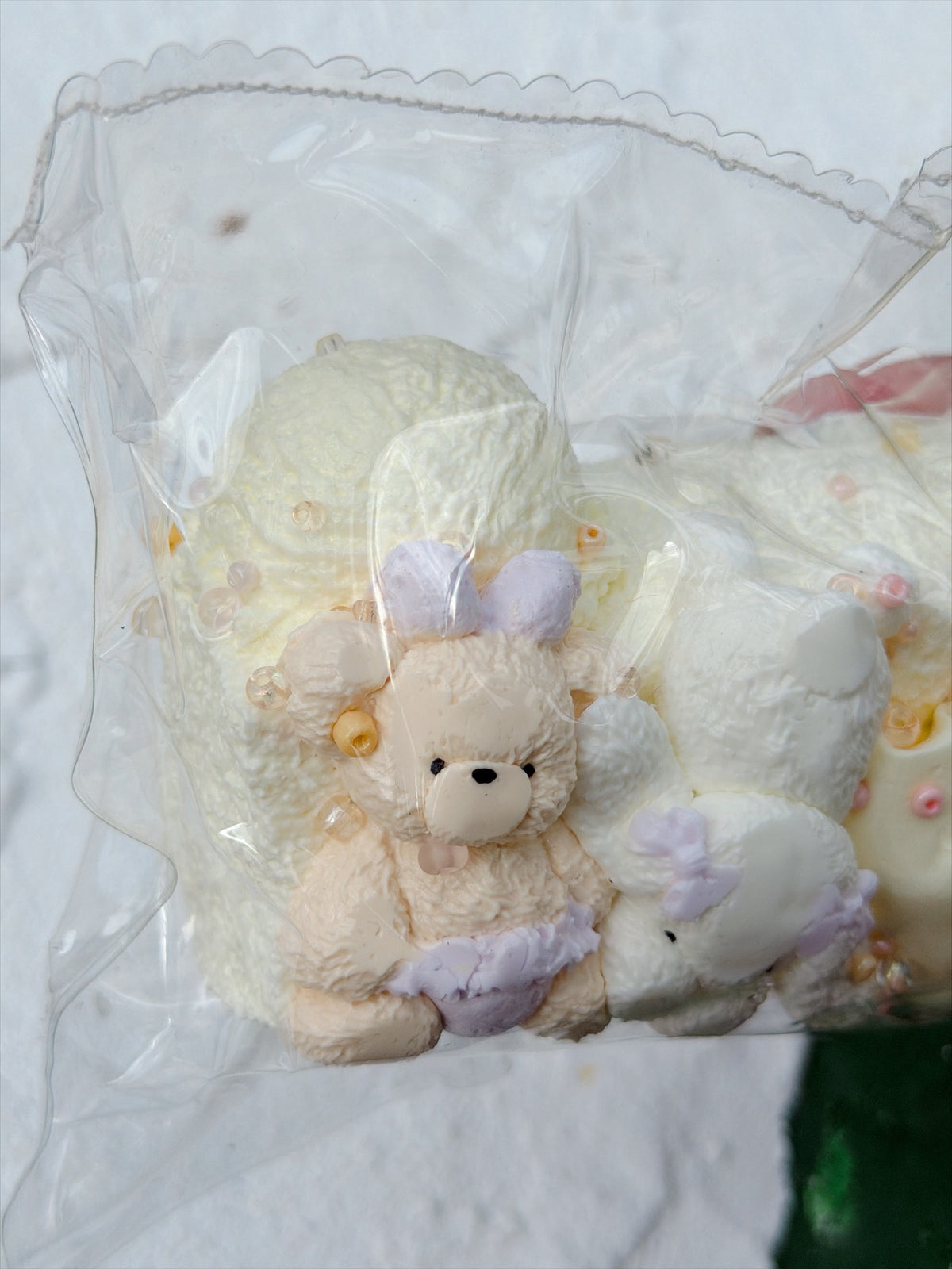 SHADUO SQUISHY Wonder Village Collector's Edition Cream Teddy Bow Squishy - real product photo, bears close-up
